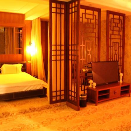 Zhuhai Rongfeng Hotel Exterior photo